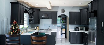 Chenko Villas & Cars