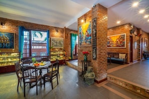 Dining - Golden Peach Villa HOI AN (Hoi An)