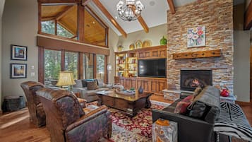 Televisie en een open haard