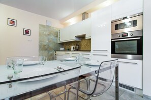 Private kitchen - Exclusive Apartments - Atelier Residence (Warsaw)