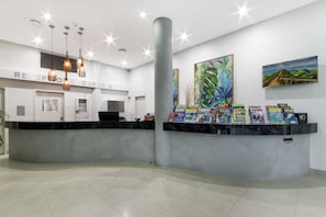 Lobby - Sunshine Tower Hotel (Cairns)
