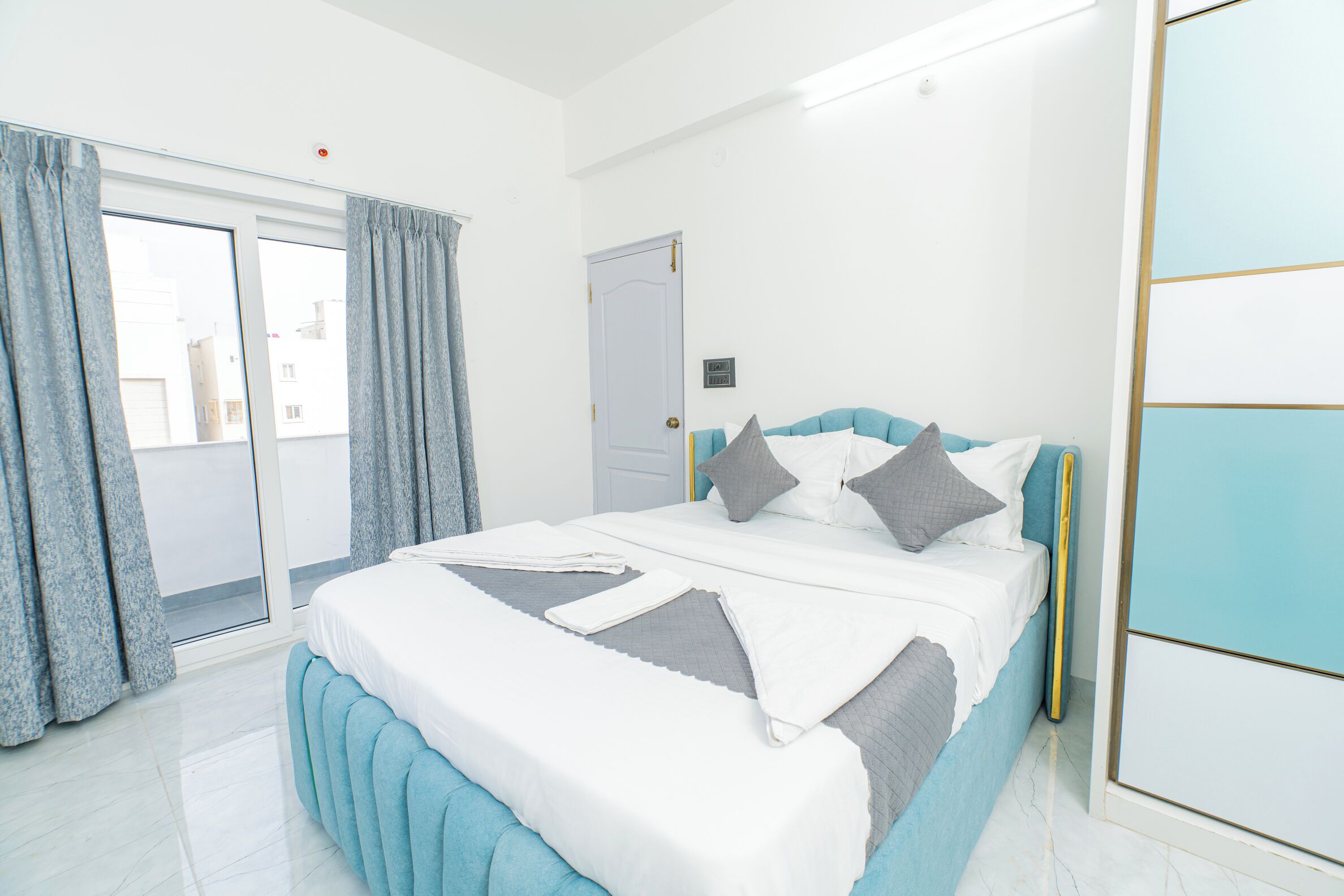 Skrivbord, strykjärn/strykbräda och gratis wi-fi