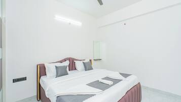 Bureau, fer et planche Ă repasser, Wi-Fi gratuit