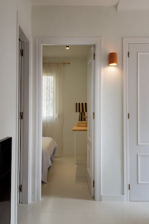 3 bedrooms, iron/ironing board, travel cot, WiFi - *Casa Flora* Bungalow with pool in Calpe (Calp)