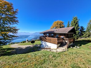 Exterior - Vacation home with stunning views, garden, terrace, barbecue (Gschriet)