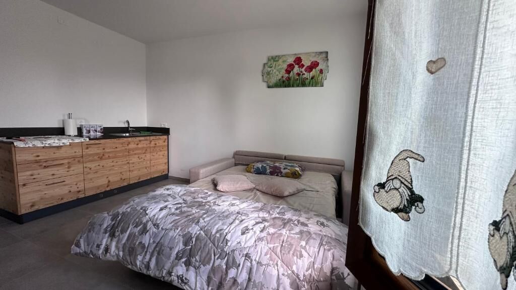 Apartemen, patio, pemandangan kota | Setrika/meja setrika dan Wi-Fi gratis