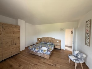 Apartment, Balcony, City View | Iron/ironing board, free WiFi