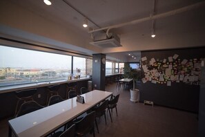 Dining - Mozzi Hostel (Busan)