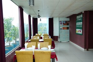 Dining - Garden Residence (Dhaka)