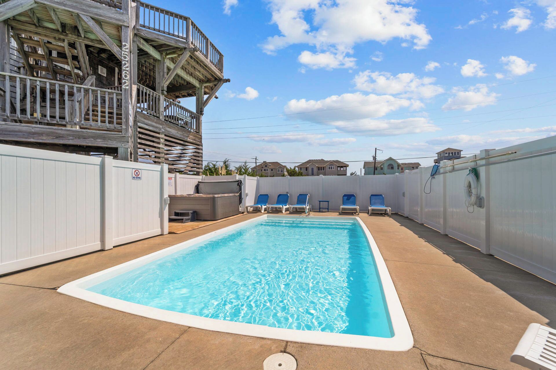 Outdoor pool, a heated pool