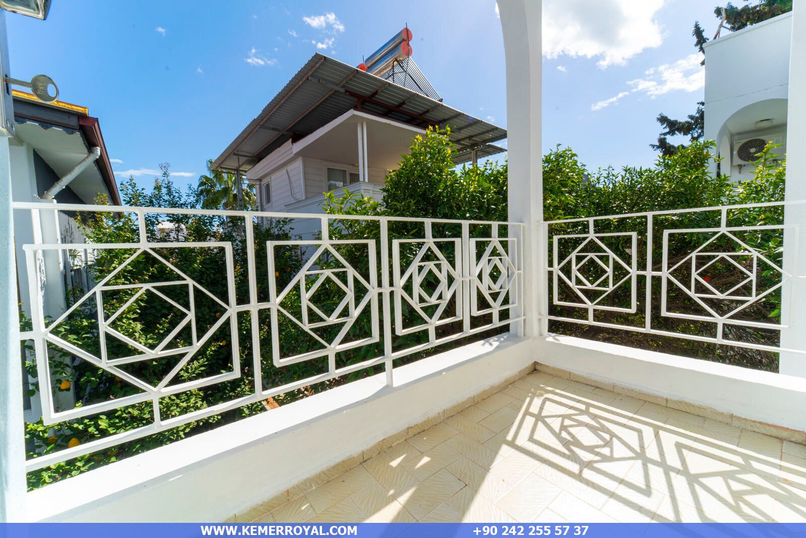 المنطقة المحيطة بالمنشأة