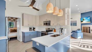 Microondas, horno, parrilla de estufa y lavavajillas