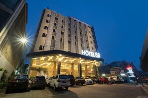 Exterior - Hotel 88 ITC Fatmawati (Jakarta)
