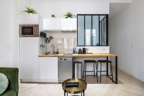 Fridge, microwave, stovetop, dishwasher - Plein center, Place des Terreaux, Edouard Herriot (Lyon)