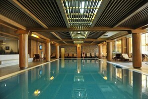 Outdoor pool - Pirin Golf and Country Club Apart Complex (Razlog)