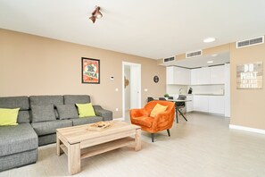 TV - 'Apartamento caracoles Duna Beach' with Sea View, Wi-Fi, and Air Conditioning (Torrox)