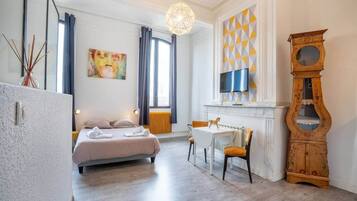 8 chambres, bureau, fer et planche Ă repasser, Wi-Fi gratuit