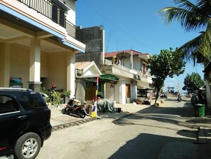 Parking - Siola Homestay (Labuan Bajo)