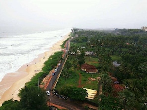 Beach - Goldfinch Hotel Mangaluru (Mangaluru)