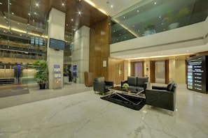 Lobby - Goldfinch Hotel Mangaluru (Mangaluru)