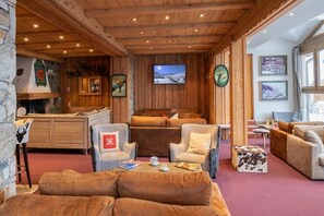 Interior - Aiguille Percee Hotel Restaurant (Tignes)