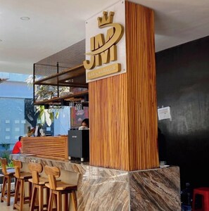 Lobby - JM Hotel Bar & Karaoke (Kuta)