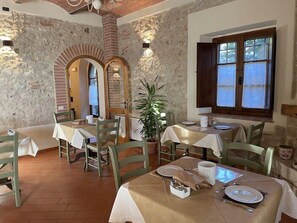 Dining - Fattoria Agriturismo Il Colombaio (Monteriggioni)