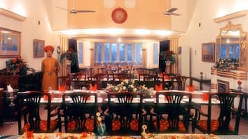 تناول الطعام