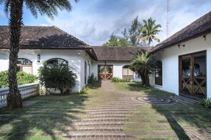 Property grounds - Club Mahindra Cherai (Kochi)