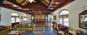 Lobby - Club Mahindra Cherai (Kochi)