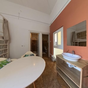 Bathroom - Inhawi Hostel (St. Julian's)
