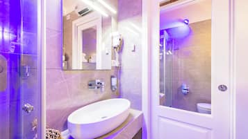 Habitación (1 Bedroom) | Baño | Regadera y bidet