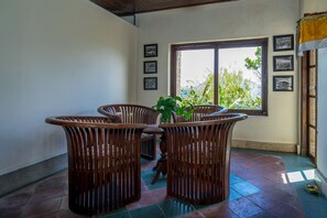 Dining - Lake View Hotel AND Restaurant (Kintamani)
