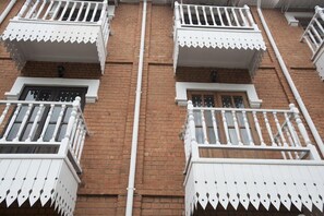Exterior detail - Les 3 Metis Hotel and Restaurant (Antananarivo)