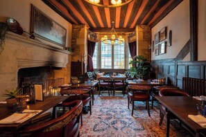 Dining - The George Inn (Bath)