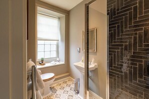 Bathroom - The George Inn (Bath)