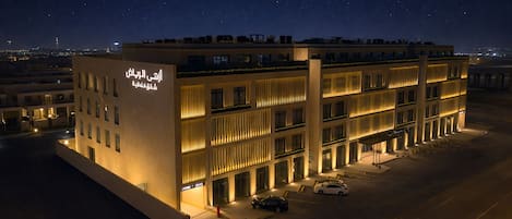 واجهة المنشأة