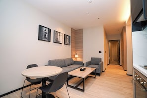 1 Bedroom Deluxe Apartment | Interior