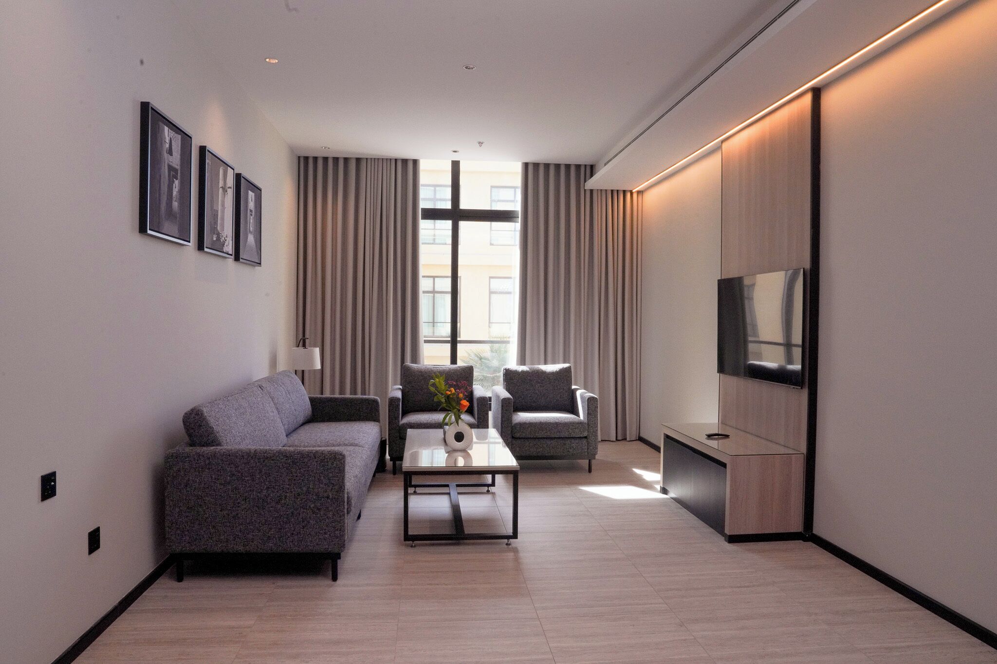 2 Bedrooms Premium Apartment | Living area