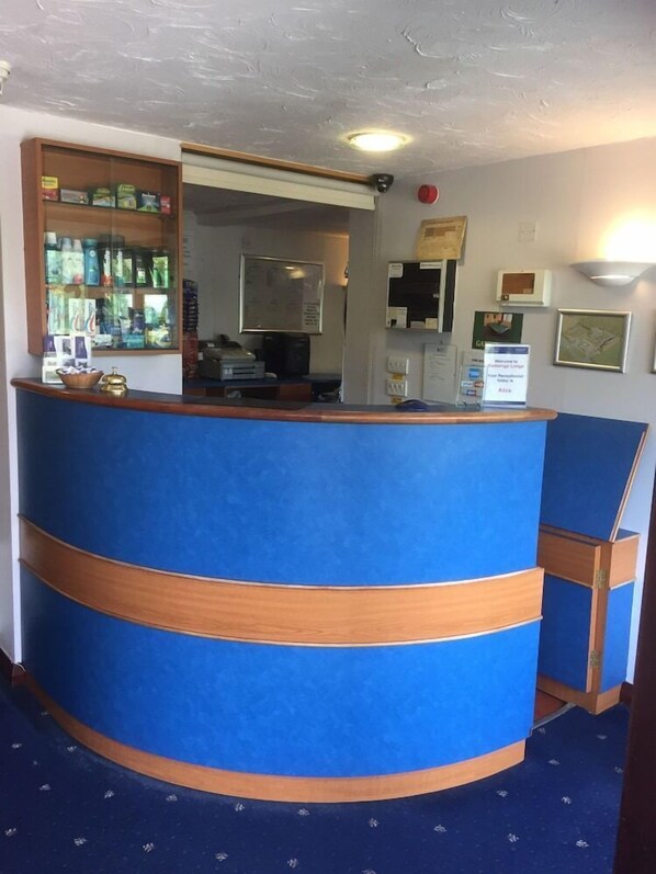 Lobby - Redwings Lodge (Huntingdon)