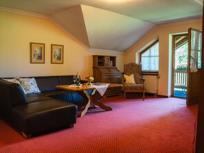Apartment | Living room - Apartement im Sammareier Gutshaus in Bad Birnbach (Bad Birnbach)