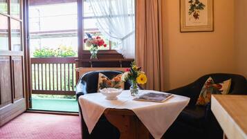 Apartment | Living room