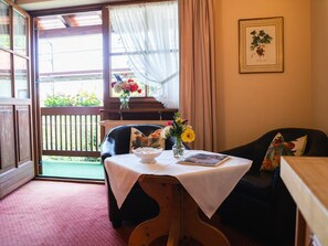 Apartment | Living room - Apartement im Sammareier Gutshaus in Bad Birnbach (Bad Birnbach)