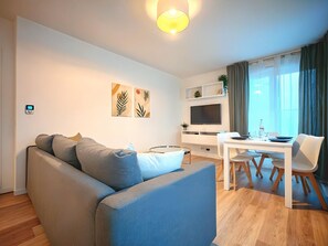 Living area - Escale Horizon - 2 bedrooms near Orly (Athis-Mons)