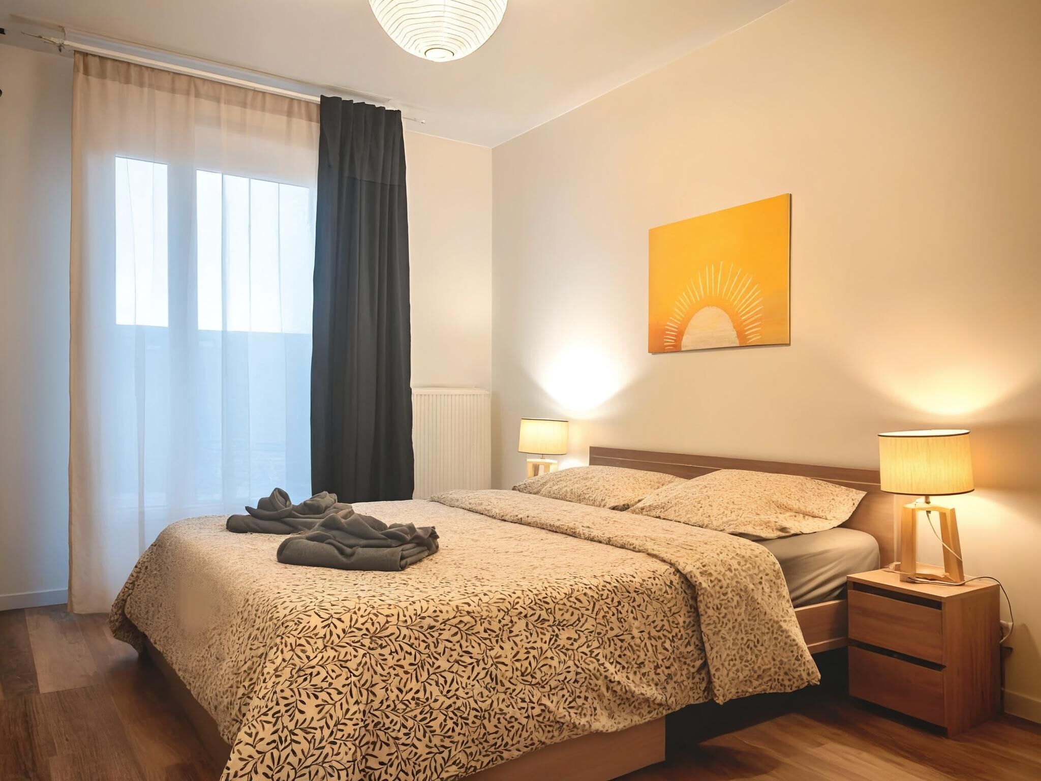 Fer et planche à repasser, accès à Internet, literie fournie