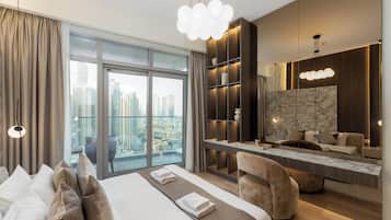 Appartement Exclusif, balcon, vue ville | Coffres-forts dans les chambres, bureau