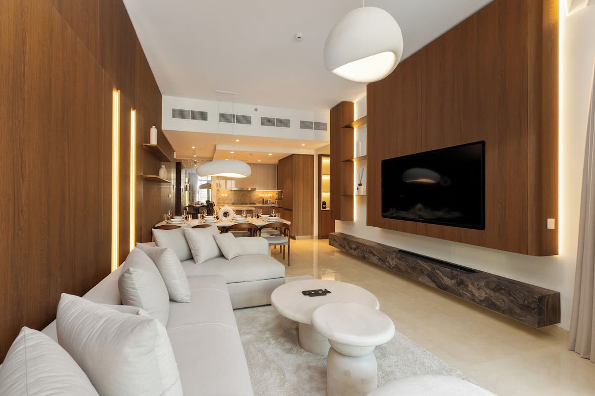 Exclusive Apartment, Balcony, City View | Living area