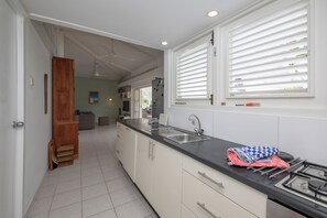Fridge, microwave, oven, stovetop - Villa 24
A luxuriously comfortable villa with everything for a carefree holiday (Willemstad)