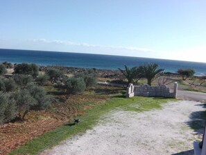 Property grounds - Iris Apartments and Rooms (Kantanos-Selino)