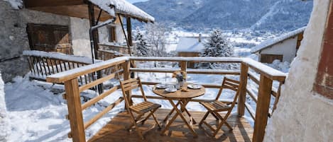 屋外ダイニングエリア